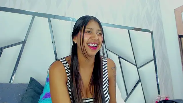  aurora18  online show from March 23, 3:10 am