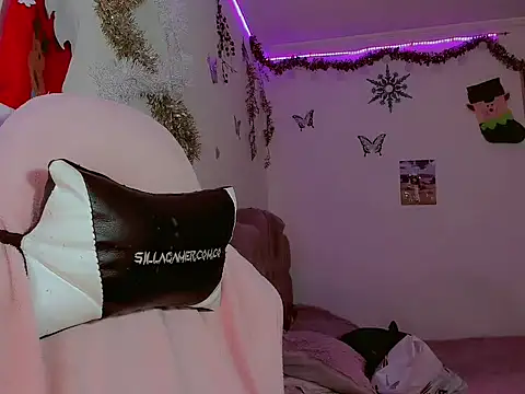 madisonx17 online show from January 11, 12:26 am