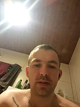 Snapshot of magicSeX4You chatting on February 4, 9:20 pm magicSeX4You online show from February 4, 9:20 pm