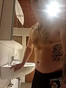 Snapshot of magicSeX4You chatting on February 25, 5:36 pm magicSeX4You online show from February 25, 5:36 pm