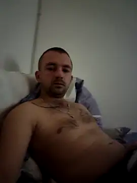 Snapshot of magicSeX4You chatting on March 18, 4:48 pm magicSeX4You online show from March 18, 4:48 pm