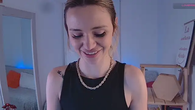 Lucy Princes online show from January 20, 2:43 am