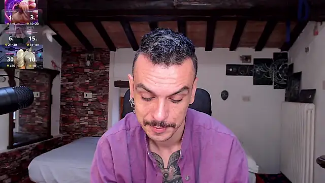 Snapshot of cek_186 chatting on April 23, 7:52 am cek 186 online show from April 23, 7:52 am