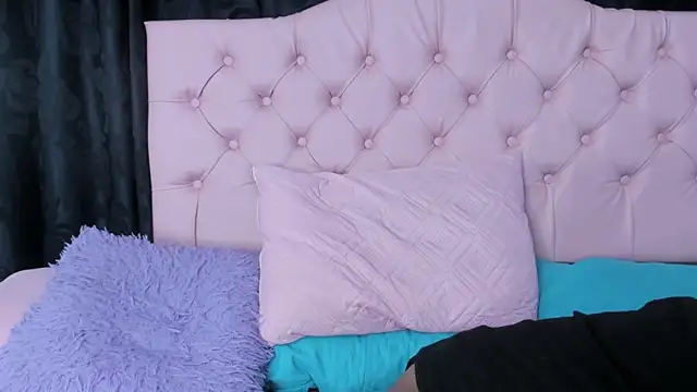 Applehot LRR online show from February 8, 8:31 am