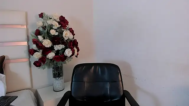 CamilaSofiia online show from March 12, 10:39 pm