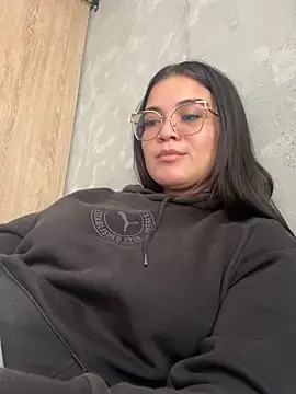 CamilaSofiia online show from February 15, 3:53 pm