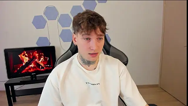 Chris Tyson online show from January 4, 10:16 am