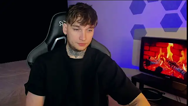 Chris Tyson online show from February 19, 7:59 pm