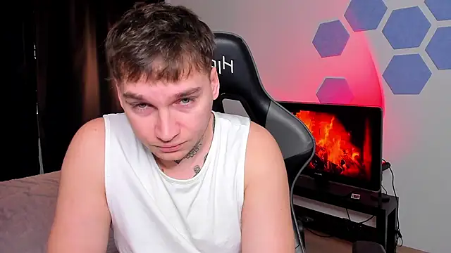 Chris Tyson online show from December 4, 6:12 am