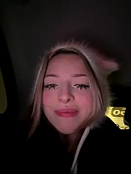 LoraaDoll online show from December 16, 2:55 pm