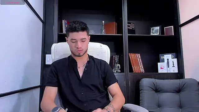 EdwardRoss  online show from February 16, 7:27 pm