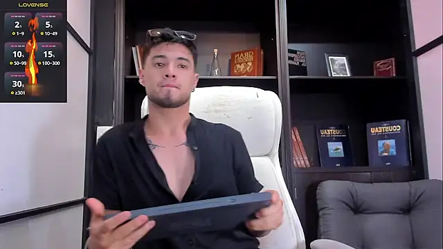 EdwardRoss  online show from March 7, 10:54 pm