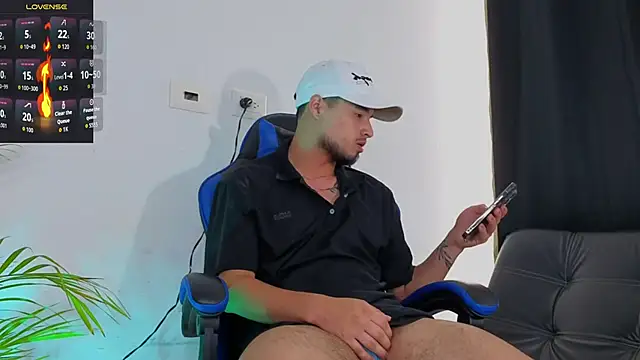 EdwardRoss  online show from November 13, 7:57 pm