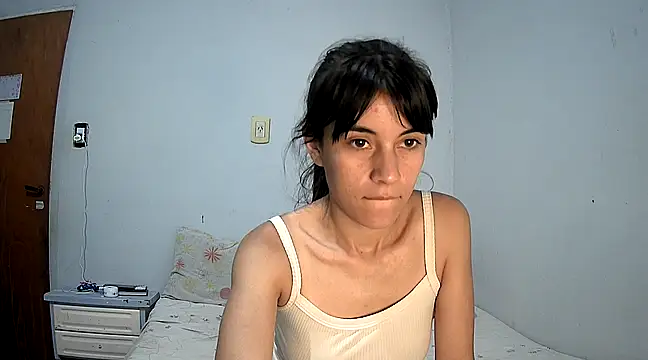 Snapshot of melodybar27 chatting on January 27, 3:15 am melodybar27 online show from January 27, 3:15 am