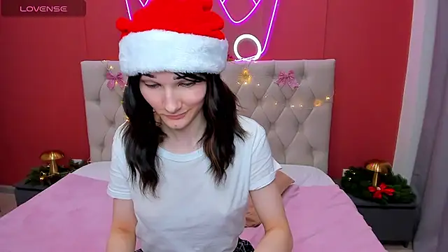 Lili flowerr online show from January 2, 3:29 pm