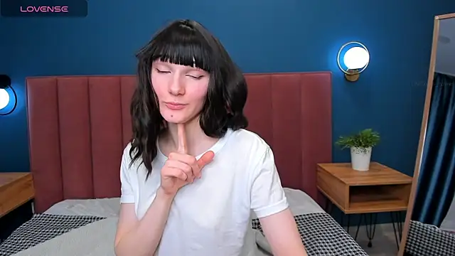 Lili flowerr online show from March 12, 3:02 am