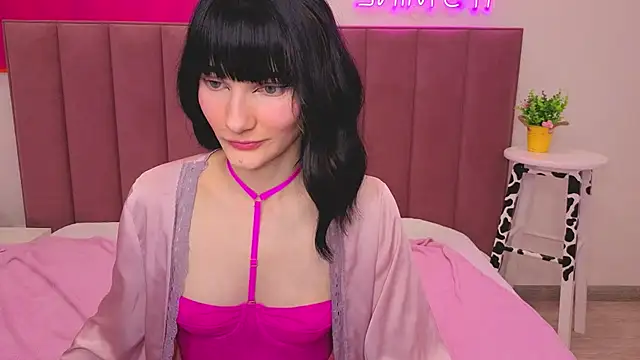 Lili flowerr online show from April 16, 10:05 am