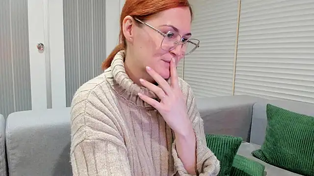 Snapshot of Sheandhim23 chatting on January 25, 2:15 am Sheandhim23 online show from January 25, 2:15 am
