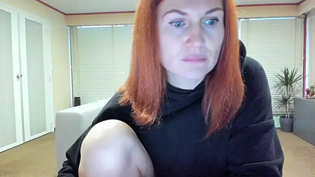 Snapshot of Sheandhim23 chatting on February 12, 4:44 pm Sheandhim23 online show from February 12, 4:44 pm
