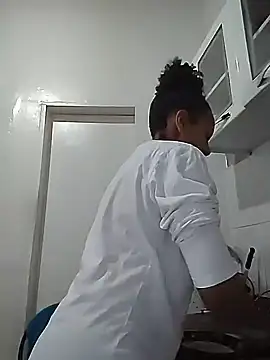 Julia Pretinha online show from November 8, 3:12 pm