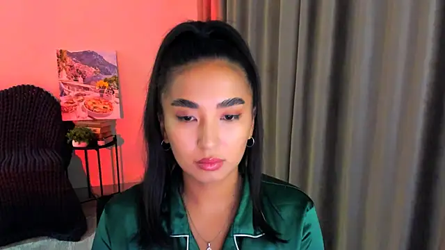 Snapshot of worldofkim chatting on January 30, 9:36 pm worldofkim online show from January 30, 9:36 pm