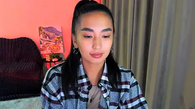 Snapshot of worldofkim chatting on February 28, 8:18 pm worldofkim online show from February 28, 8:18 pm