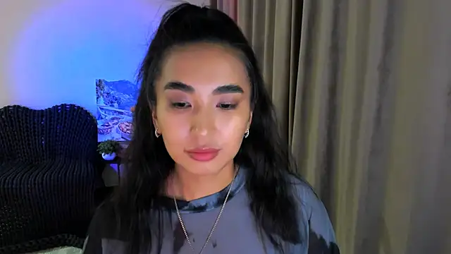 Snapshot of worldofkim chatting on March 21, 7:46 pm worldofkim online show from March 21, 7:46 pm