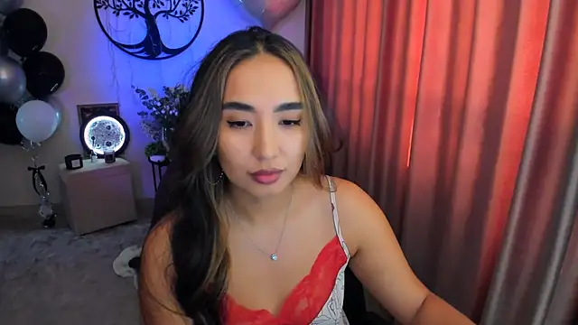 Snapshot of worldofkim chatting on March 14, 4:51 am worldofkim online show from March 14, 4:51 am