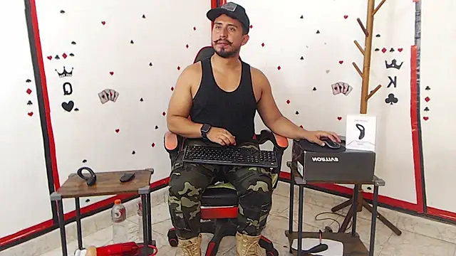 Snapshot of KalethBigDick chatting on January 19, 10:28 am KalethBigDick online show from January 19, 10:28 am