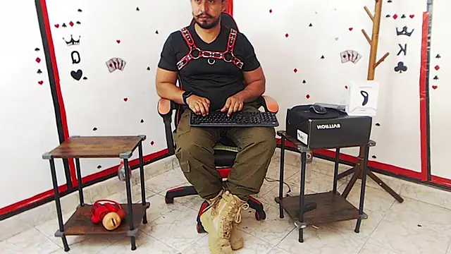 Snapshot of KalethBigDick chatting on January 20, 11:35 am KalethBigDick online show from January 20, 11:35 am