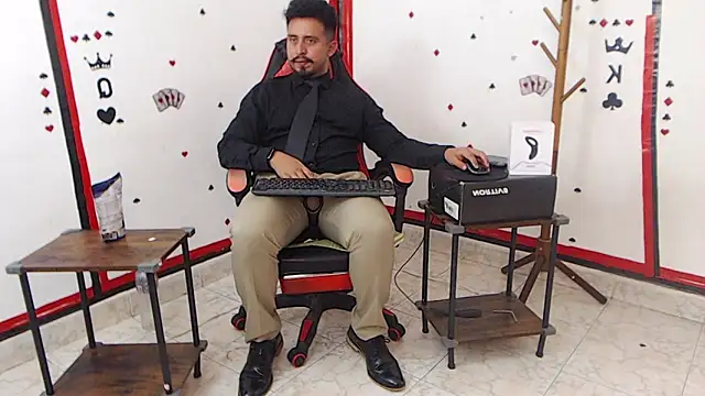 Snapshot of KalethBigDick chatting on January 28, 7:21 pm KalethBigDick online show from January 28, 7:21 pm