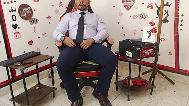 Snapshot of KalethBigDick chatting on February 16, 9:15 am KalethBigDick online show from February 16, 9:15 am