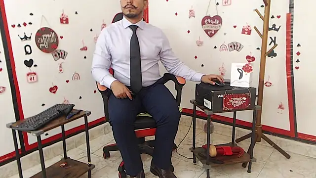 Snapshot of KalethBigDick chatting on February 16, 1:05 pm KalethBigDick online show from February 16, 1:05 pm