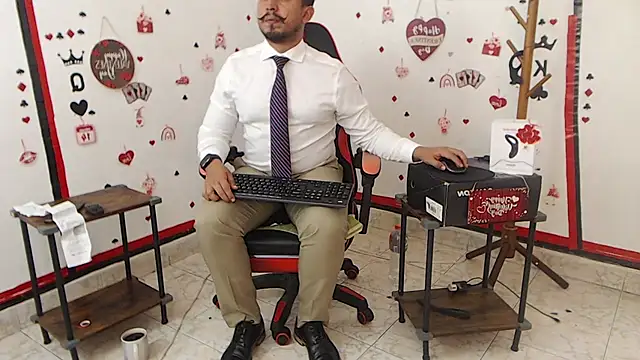 Snapshot of KalethBigDick chatting on February 23, 5:18 pm KalethBigDick online show from February 23, 5:18 pm