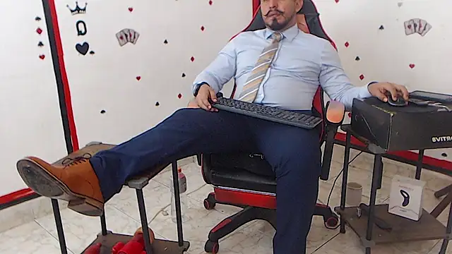 Snapshot of KalethBigDick chatting on September 29, 12:49 am KalethBigDick online show from September 29, 12:49 am