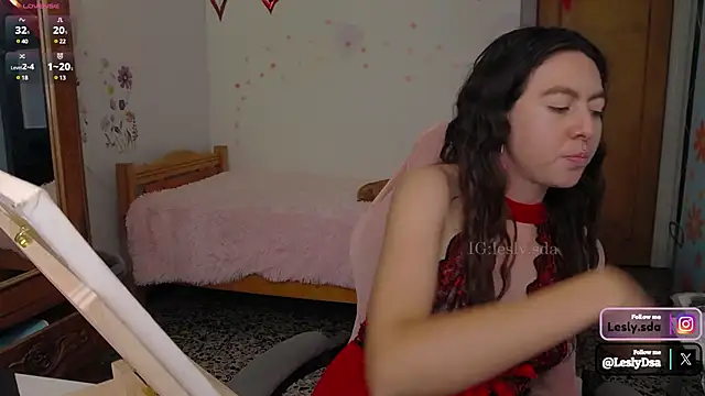 Snapshot of leslyyu chatting on February 17, 6:15 pm leslyyu online show from February 17, 6:15 pm