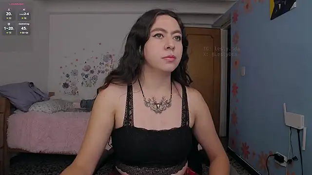 Snapshot of leslyyu chatting on September 15, 2:17 pm leslyyu online show from September 15, 2:17 pm