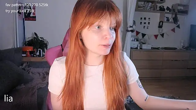 lil lia online show from May 22, 11:21 pm