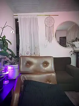 Snapshot of haiiley_more chatting on April 4, 1:26 am haiiley more online show from April 4, 1:26 am