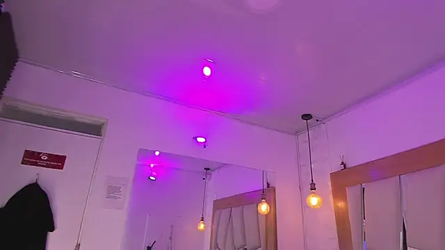 ary cooper  online show from February 8, 6:44 pm