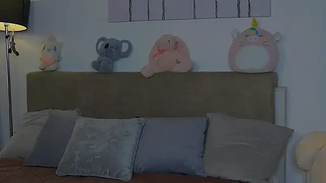 CassKiera online show from October 10, 4:44 am