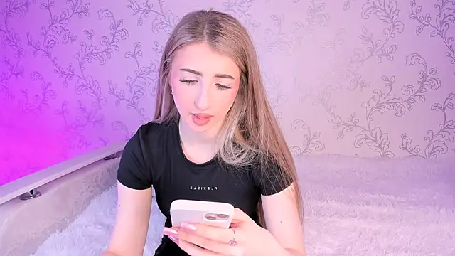 Snapshot of milky_waybaby chatting on January 9, 2:29 pm milky waybaby online show from January 9, 2:29 pm