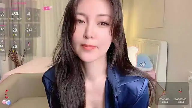 Snapshot of Ada-xixi chatting on February 21, 4:18 am Ada-xixi online show from February 21, 4:18 am