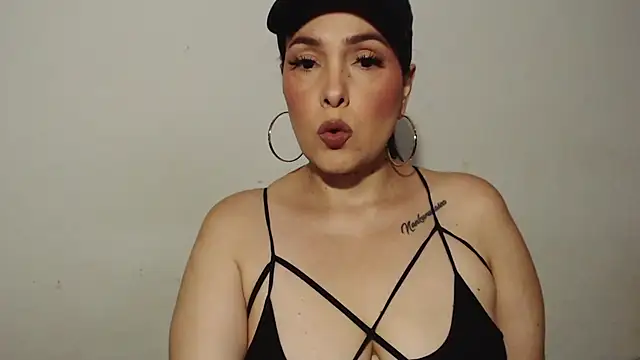 Miss Agatha online show from October 12, 9:58 pm