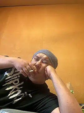 Snapshot of punk0805 chatting on September 29, 6:18 am punk0805 online show from September 29, 6:18 am