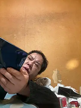 punk0805 online show from March 5, 6:48 pm