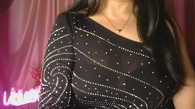 Snapshot of Mishika_Gill chatting on August 6, 5:09 am Mishika Gill online show from August 6, 5:09 am