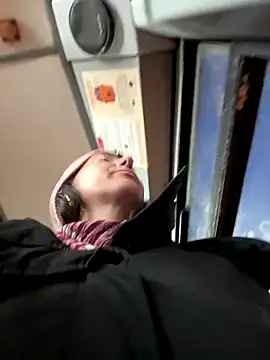 eveangelll online show from January 9, 5:21 am