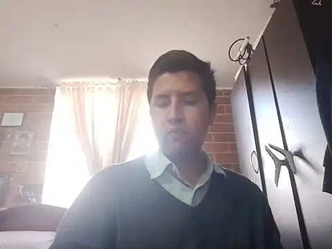 Snapshot of greeneyes999999999999 chatting on October 15, 8:31 pm greeneyes999999999999 online show from October 15, 8:31 pm