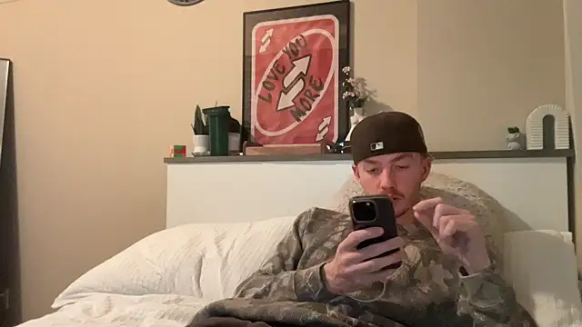 Snapshot of younghungginger chatting on January 4, 5:48 am younghungginger online show from January 4, 5:48 am